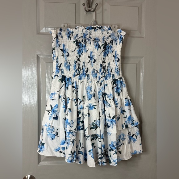 SHEIN | 2XL | Blue and White Strapless Floral - Double - layer cake Dress | - Picture 3 of 13
